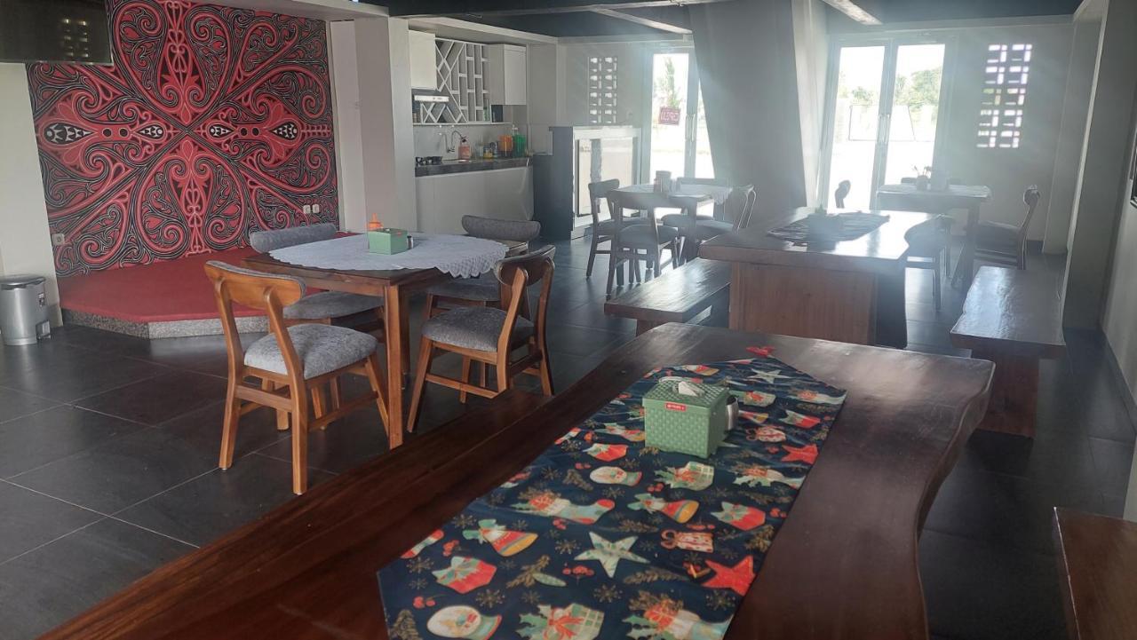 Hotel Wisma Mangurna Dolok Sanggul Екстериор снимка